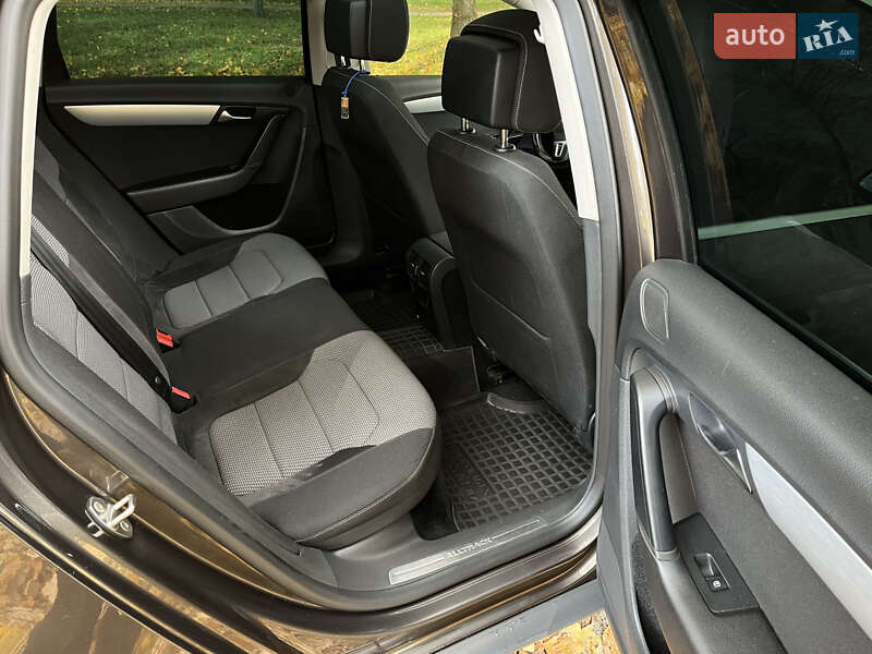 Универсал Volkswagen Passat Alltrack 2012 в Каменке