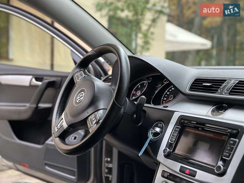 Универсал Volkswagen Passat Alltrack 2014 в Дрогобыче
