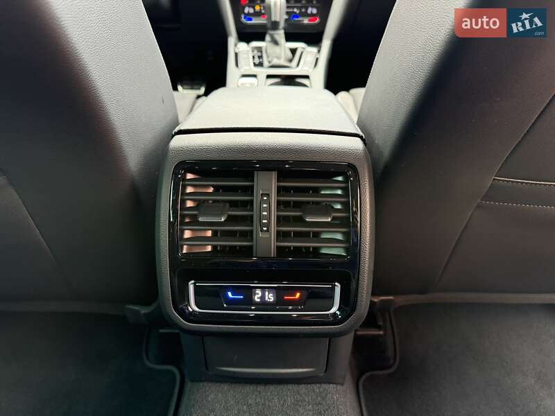 Универсал Volkswagen Passat Alltrack 2023 в Киеве фото 59 Универсал Volkswagen Passat Alltrack 2023 в Киеве