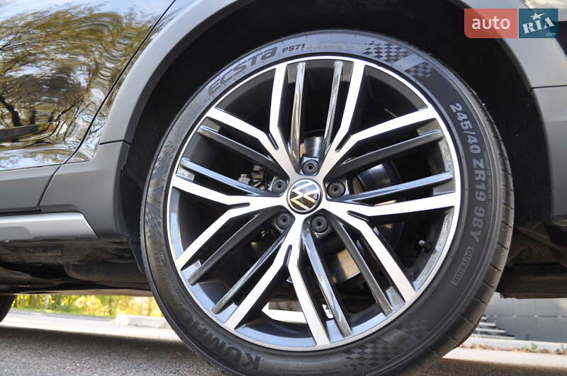 Универсал Volkswagen Passat Alltrack 2022 в Киеве