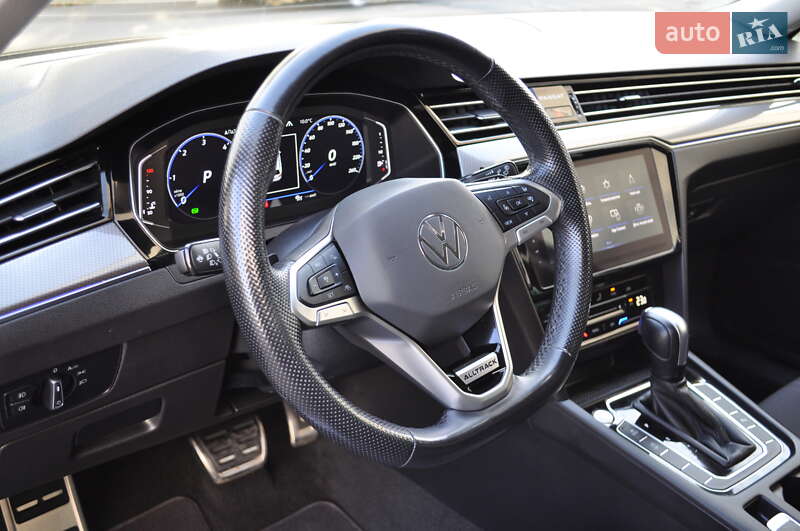 Универсал Volkswagen Passat Alltrack 2022 в Киеве