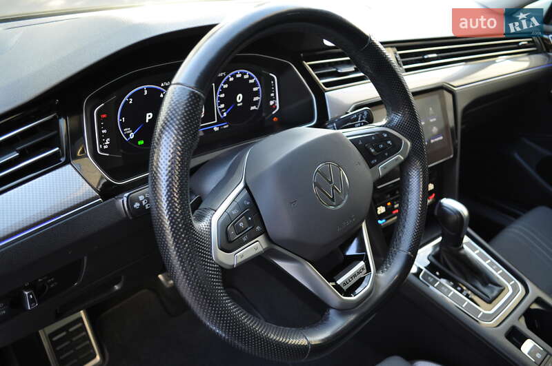 Универсал Volkswagen Passat Alltrack 2022 в Киеве