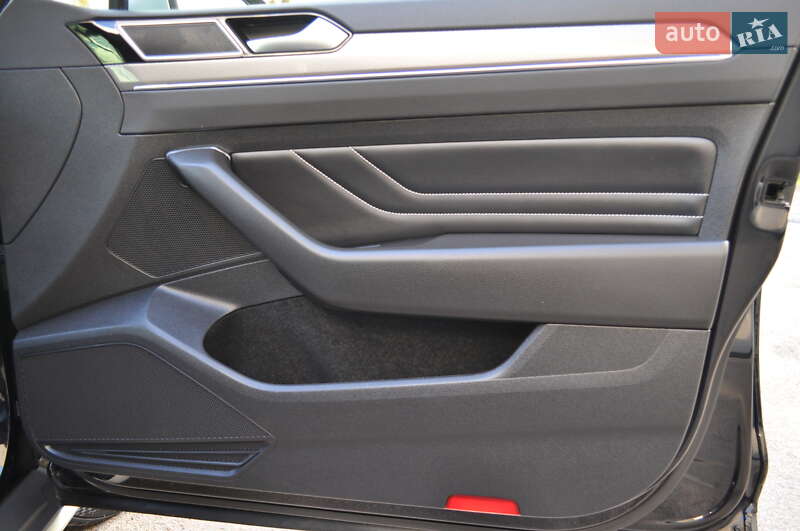 Универсал Volkswagen Passat Alltrack 2022 в Киеве