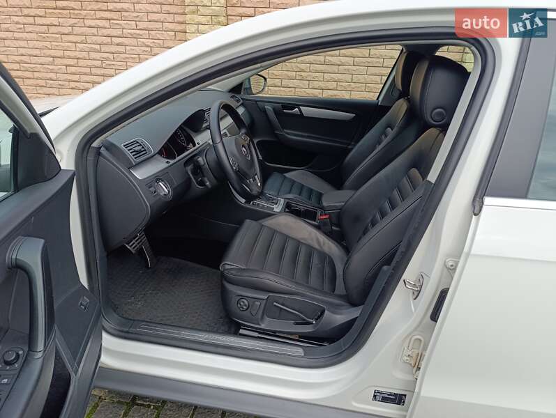 Універсал Volkswagen Passat Alltrack 2014 в Житомирі