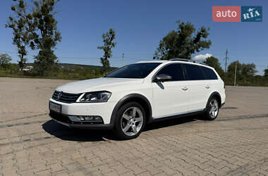 Універсал Volkswagen Passat Alltrack 2013 в Чернівцях
