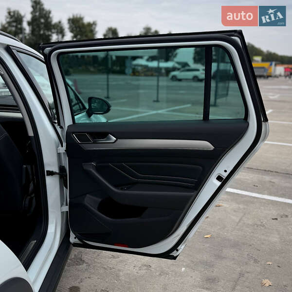 Универсал Volkswagen Passat Alltrack 2021 в Киеве фото 48 Универсал Volkswagen Passat Alltrack 2021 в Киеве