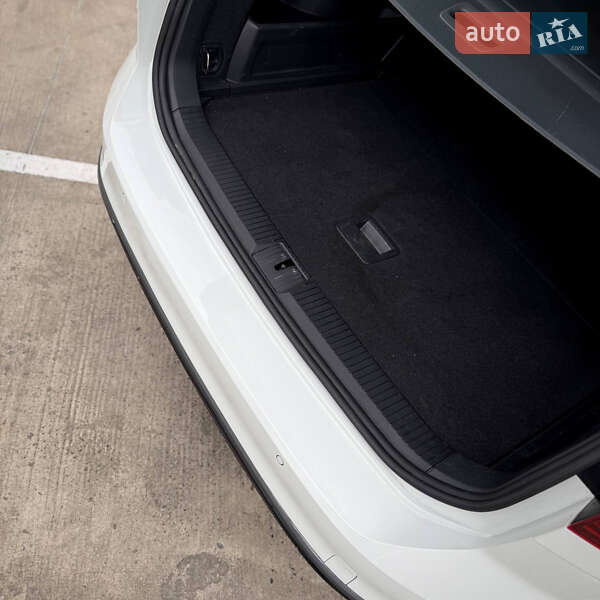 Универсал Volkswagen Passat Alltrack 2021 в Киеве фото 56 Универсал Volkswagen Passat Alltrack 2021 в Киеве