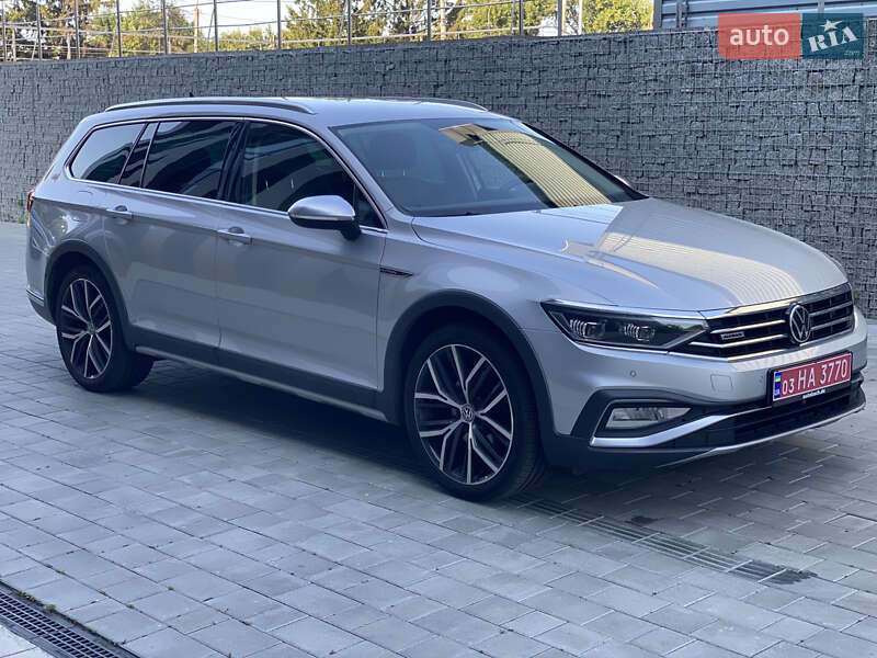 Универсал Volkswagen Passat Alltrack 2021 в Луцке