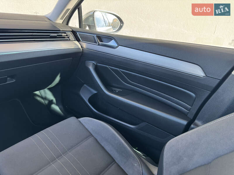 Универсал Volkswagen Passat Alltrack 2019 в Львове фото 36 Универсал Volkswagen Passat Alltrack 2019 в Львове