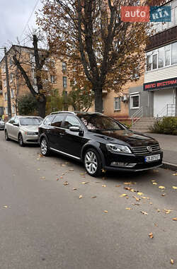 Универсал Volkswagen Passat Alltrack 2012 в 