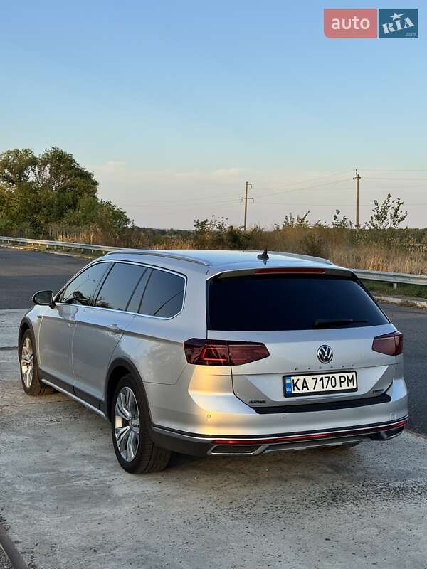 Універсал Volkswagen Passat Alltrack 2019 в Києві