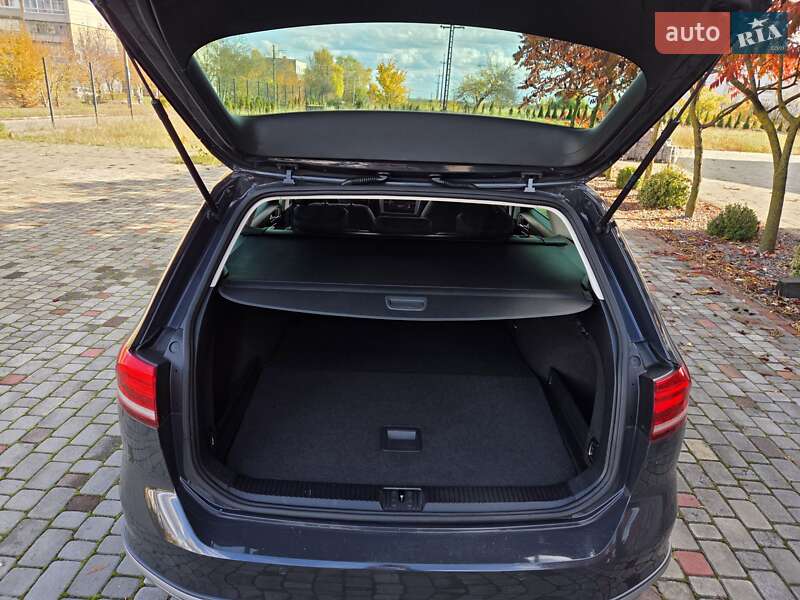 Універсал Volkswagen Passat Alltrack 2018 в Нововолинську