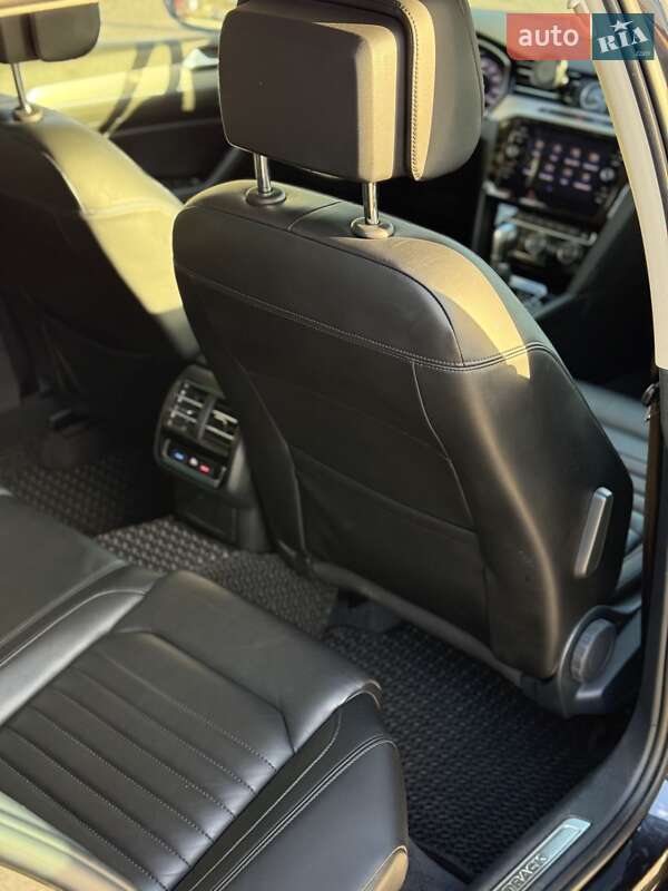 Универсал Volkswagen Passat Alltrack 2018 в Киеве