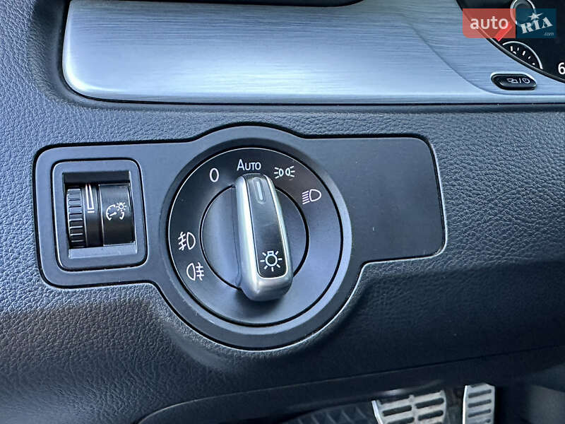 Универсал Volkswagen Passat Alltrack 2013 в Дрогобыче