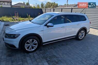Універсал Volkswagen Passat Alltrack 2017 в Києві