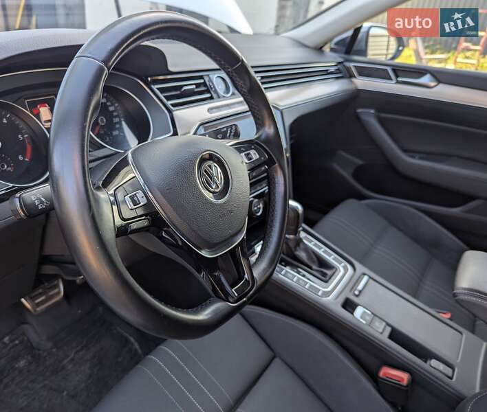 Универсал Volkswagen Passat Alltrack 2017 в Киеве фото 21 Универсал Volkswagen Passat Alltrack 2017 в Киеве