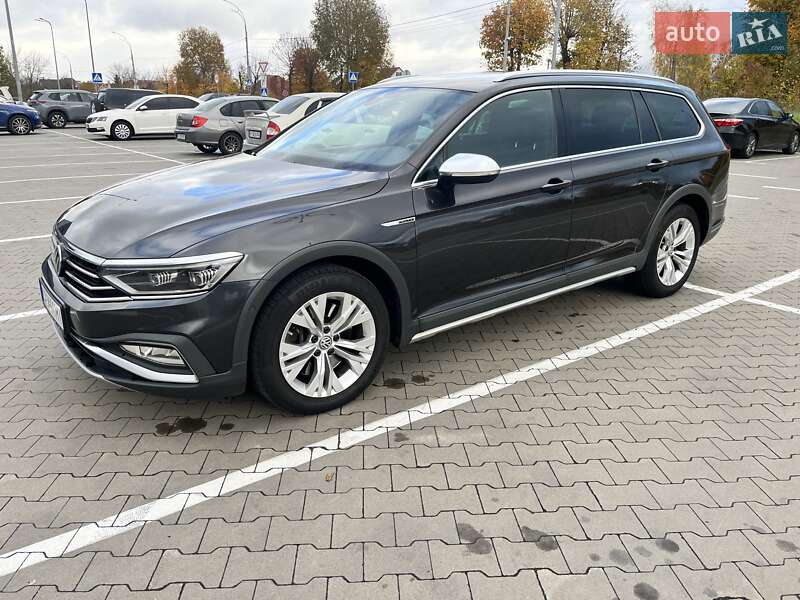 Універсал Volkswagen Passat Alltrack 2019 в Києві