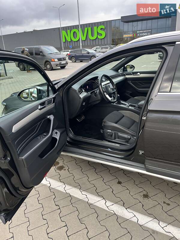 Універсал Volkswagen Passat Alltrack 2019 в Києві