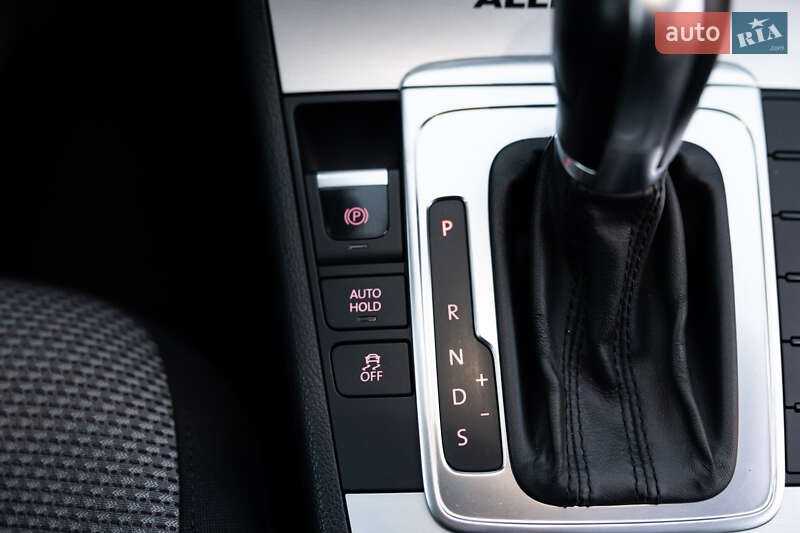 Универсал Volkswagen Passat Alltrack 2014 в Луцке