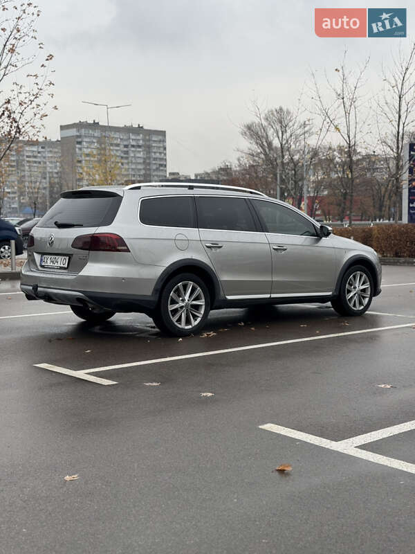 Универсал Volkswagen Passat Alltrack 2012 в Киеве
