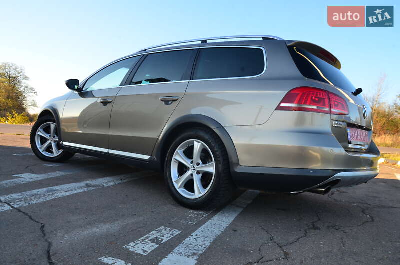 Универсал Volkswagen Passat Alltrack 2014 в Дрогобыче