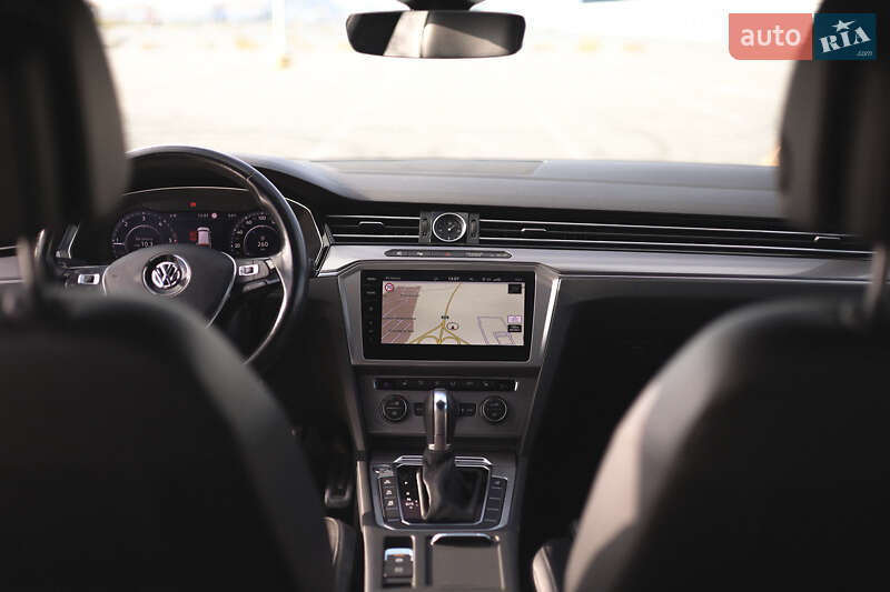 Универсал Volkswagen Passat Alltrack 2017 в Львове