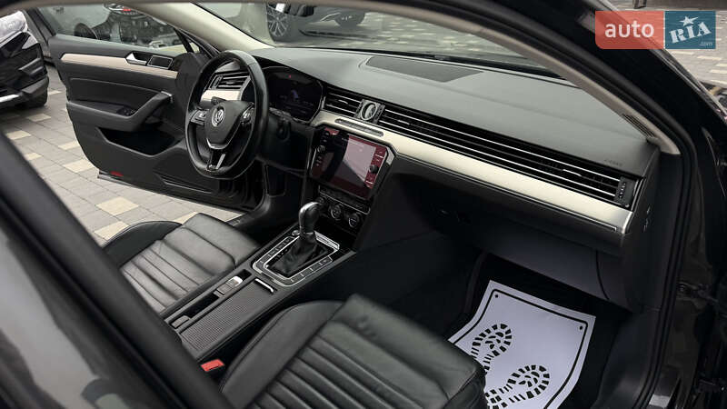 Універсал Volkswagen Passat Alltrack 2017 в Львові