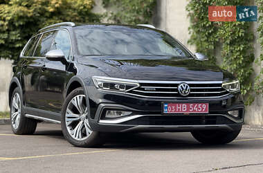 Універсал Volkswagen Passat Alltrack 2020 в Рівному