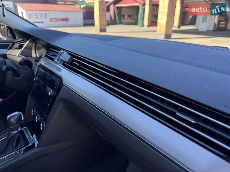 Універсал Volkswagen Passat Alltrack 2018 в Львові фото 32 Універсал Volkswagen Passat Alltrack 2018 в Львові