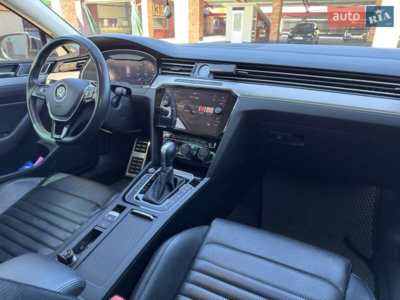 Універсал Volkswagen Passat Alltrack 2018 в Львові фото 43 Універсал Volkswagen Passat Alltrack 2018 в Львові