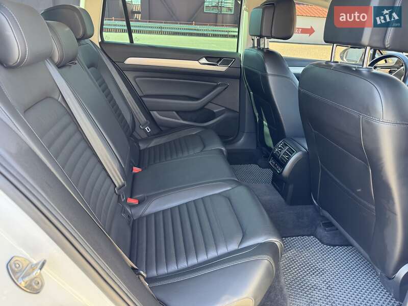 Універсал Volkswagen Passat Alltrack 2018 в Львові фото 45 Універсал Volkswagen Passat Alltrack 2018 в Львові