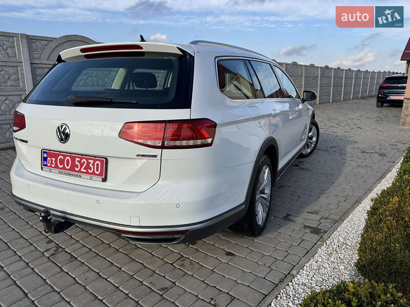 Универсал Volkswagen Passat Alltrack 2018 в Дубно