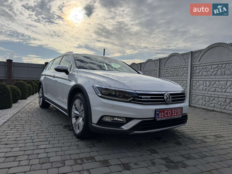 Универсал Volkswagen Passat Alltrack 2018 в Дубно