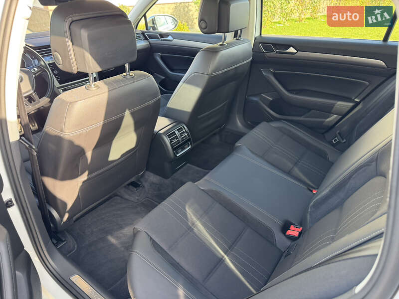 Универсал Volkswagen Passat Alltrack 2018 в Дубно