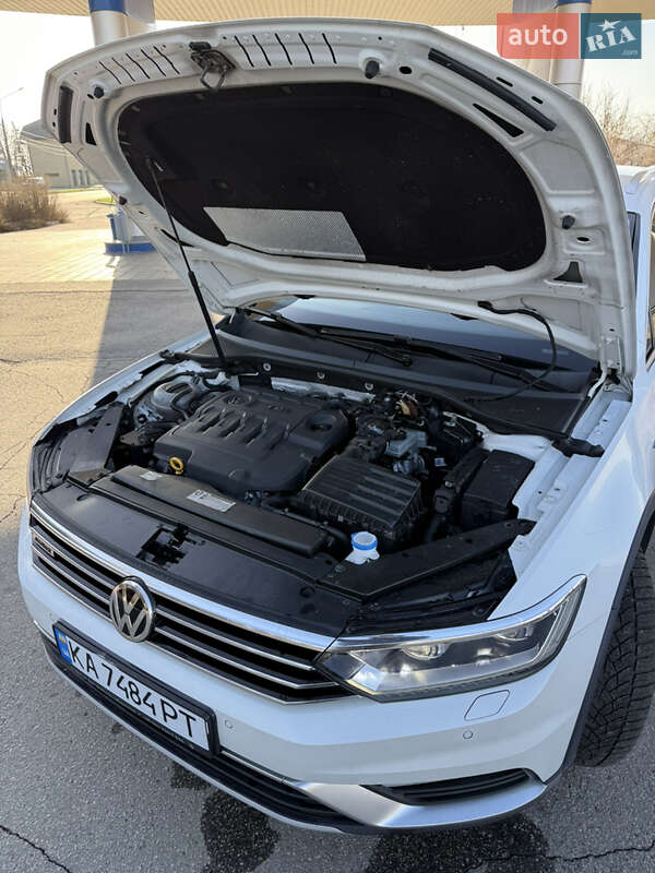 Универсал Volkswagen Passat Alltrack 2016 в Миргороде