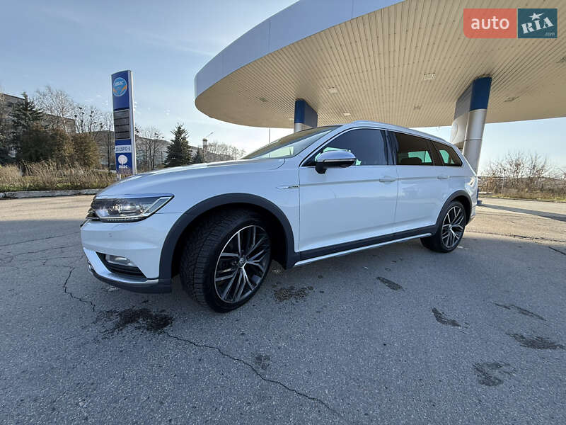 Универсал Volkswagen Passat Alltrack 2016 в Миргороде