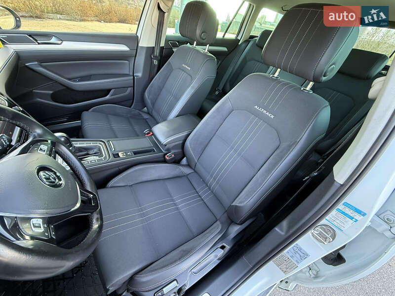 Универсал Volkswagen Passat Alltrack 2016 в Миргороде