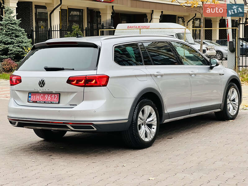 Универсал Volkswagen Passat Alltrack 2020 в Киеве фото 17 Универсал Volkswagen Passat Alltrack 2020 в Киеве
