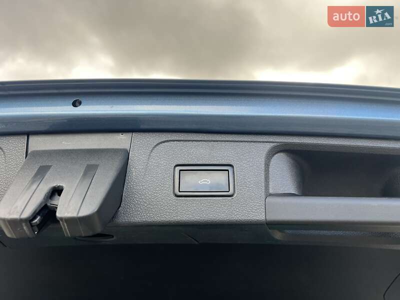 Универсал Volkswagen Passat Alltrack 2017 в Дубно