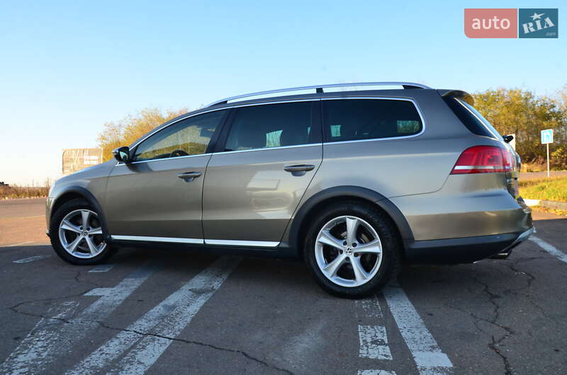 Універсал Volkswagen Passat Alltrack 2014 в Дрогобичі