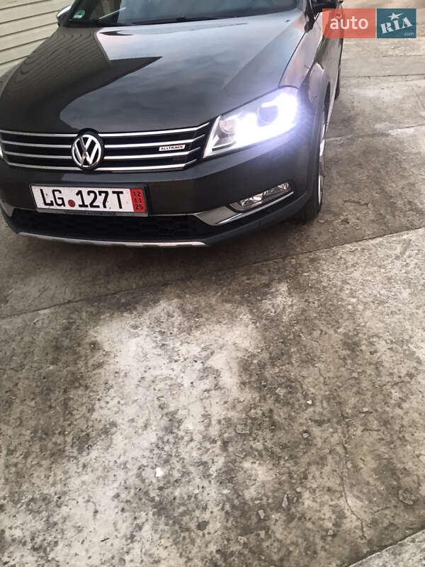Універсал Volkswagen Passat Alltrack 2013 в Долині