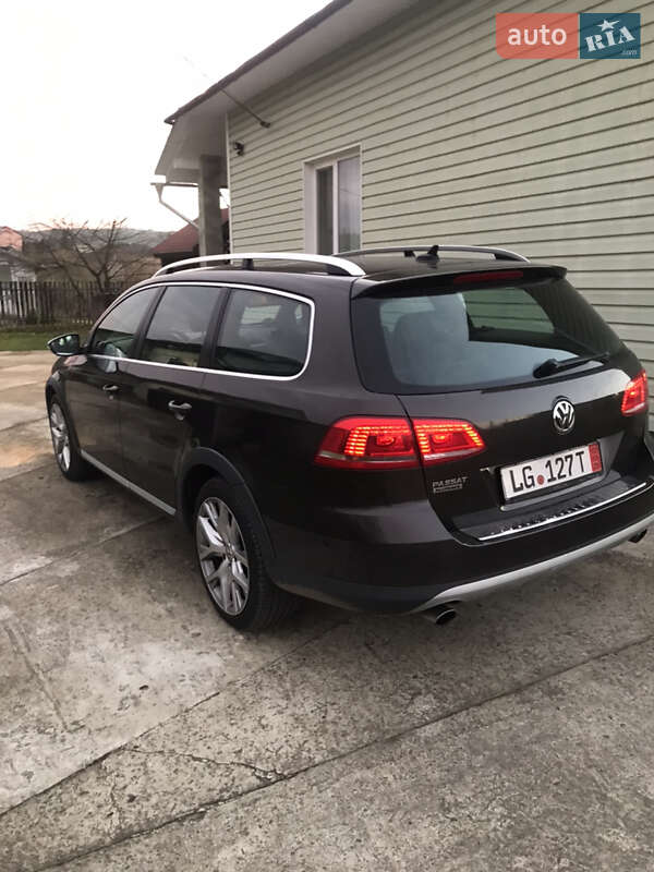 Універсал Volkswagen Passat Alltrack 2013 в Долині