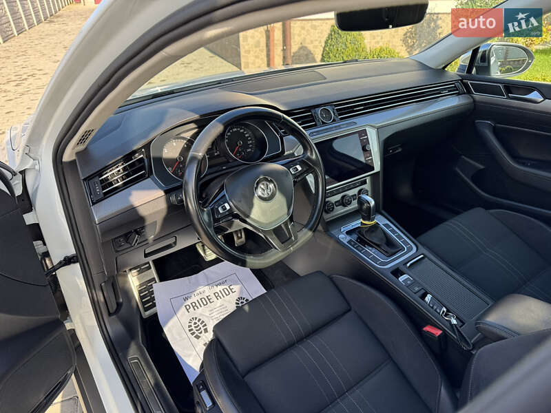 Универсал Volkswagen Passat Alltrack 2018 в Дубно