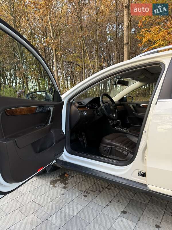 Универсал Volkswagen Passat Alltrack 2013 в Львове