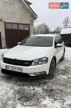 Универсал Volkswagen Passat Alltrack 2014 в Львове