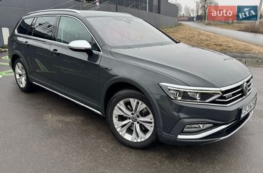 Универсал Volkswagen Passat Alltrack 2021 в Киеве