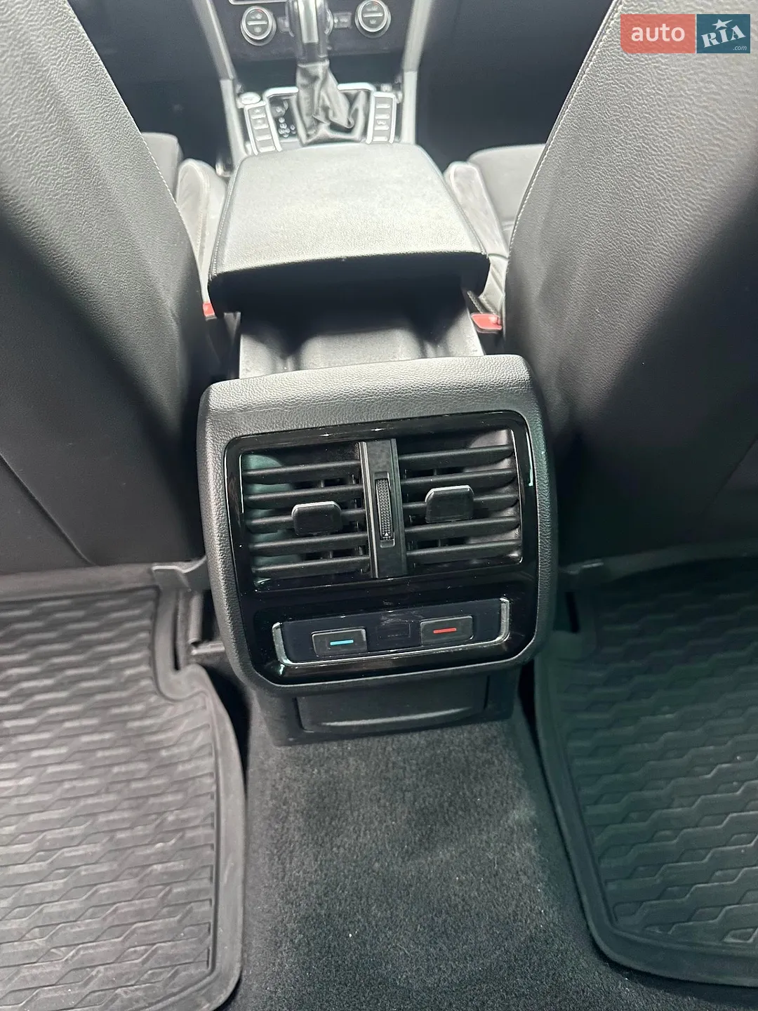 2019 Volkswagen Passat - мініатюра 17