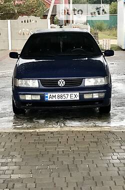 Седан Volkswagen Passat B4 1996 в Олевске