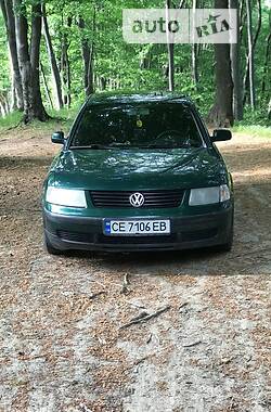Седан Volkswagen Passat B5 1999 в Сторожинце