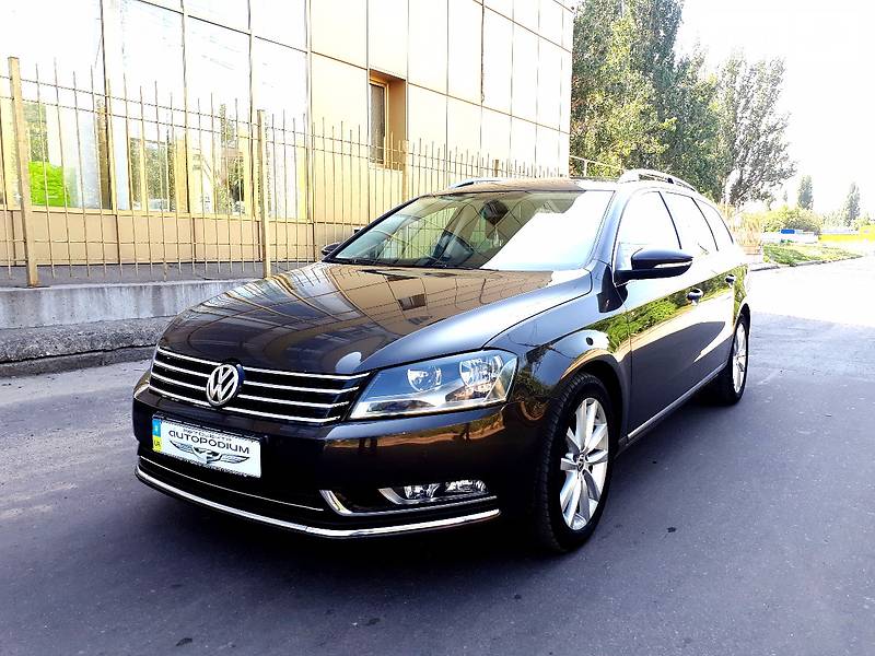 Volkswagen Passat 2013 року